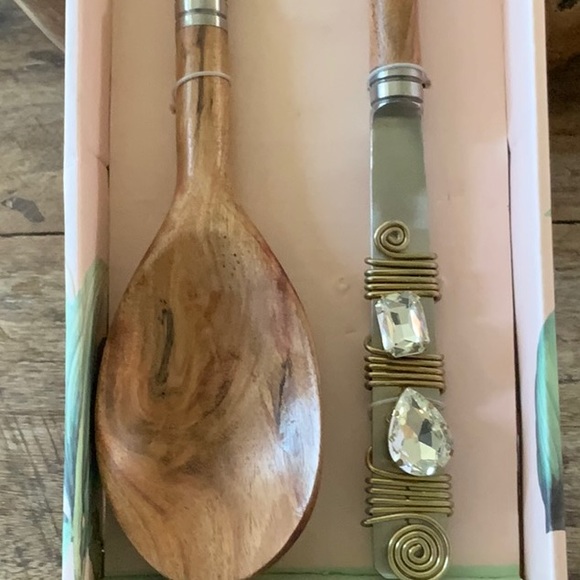 New wood and stone accents serving set - Picture 2 of 5